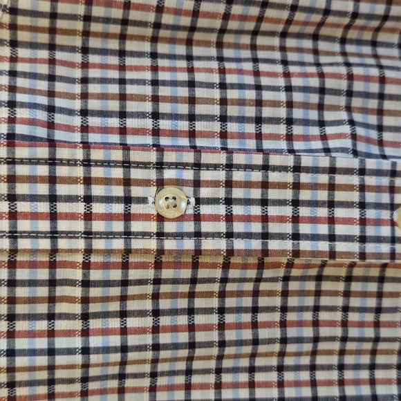 Haggar Men's Button Up - Picture 3 of 3